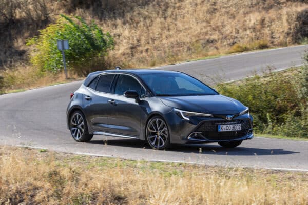 Alfombrilla para Toyota Corolla 3/5 puertas Hybrid (2017-2024)