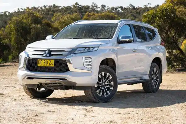Alfombrilla para Mitsubishi Pajero Batalla Larga (2006-2024)