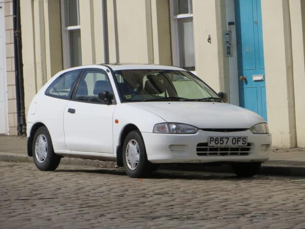 Alfombrilla para Mitsubishi Colt (1996-1998)