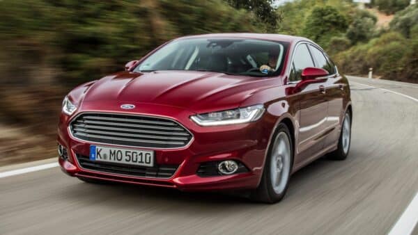 Alfombrilla para Ford Mondeo MK5 5 puertas (2013-2019)