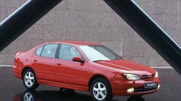 Alfombrilla para Nissan Primera (1996-2002)