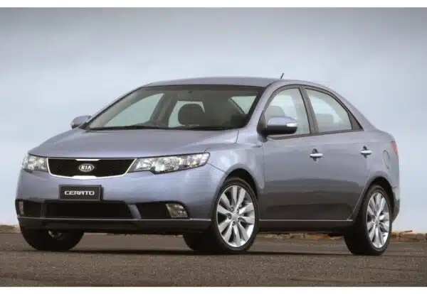 Alfombrilla para Kia Cerato (2004-2008)