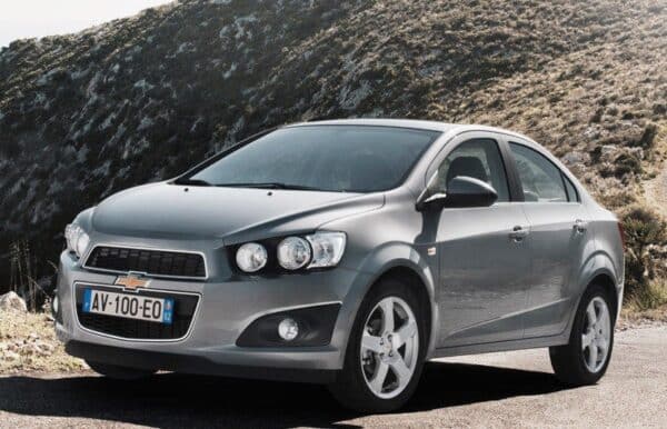 Alfombrilla para Chevrolet Aveo Sedan (2011-2015)