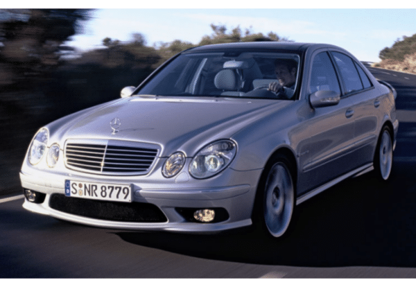 Alfombrilla para Mercedes-Benz Clase E W211 Sedan (2002-2009)