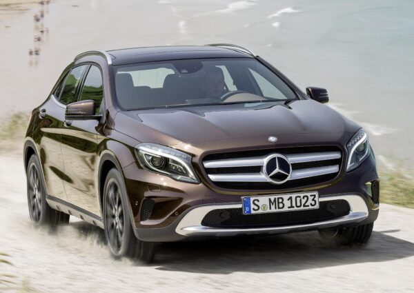 Alfombrilla para Mercedes-Benz GLA X156 (2013-04/2020)