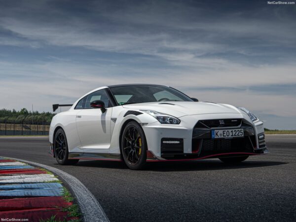 Alfombrilla para Nissan GT-R (2008-2024)