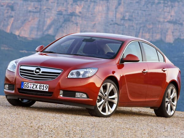 Alfombrilla para Opel Insignia Sedan (2008-2013)