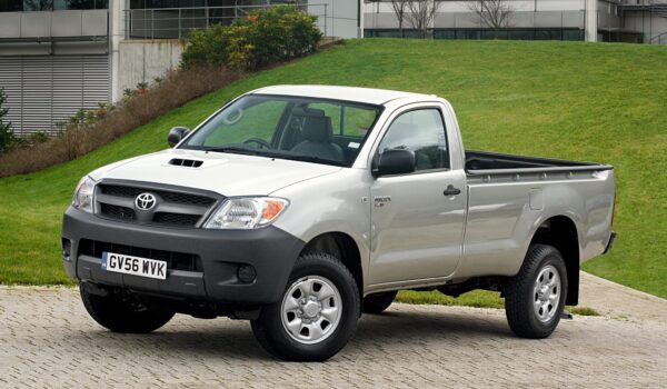 Alfombrilla para Toyota Hilux Cabina Unica (2004-2012)