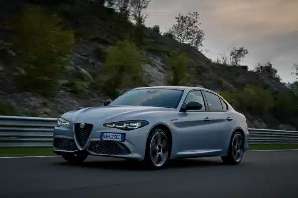 Alfombrilla para Alfa Romeo Giulia (2016-2024)