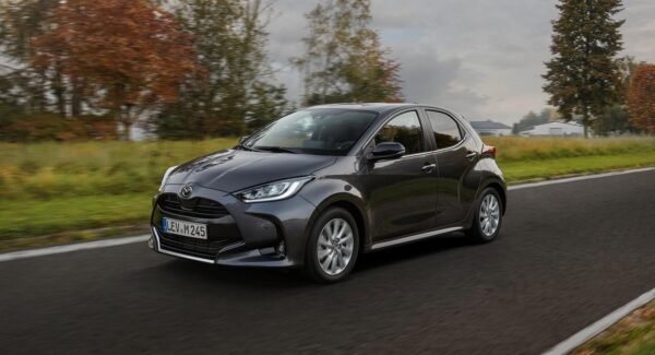 Alfombrilla para Mazda 2 Hybrid (03/2022-2024)