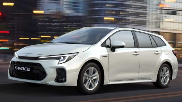 Alfombrilla para Suzuki Swace (2020-2024)