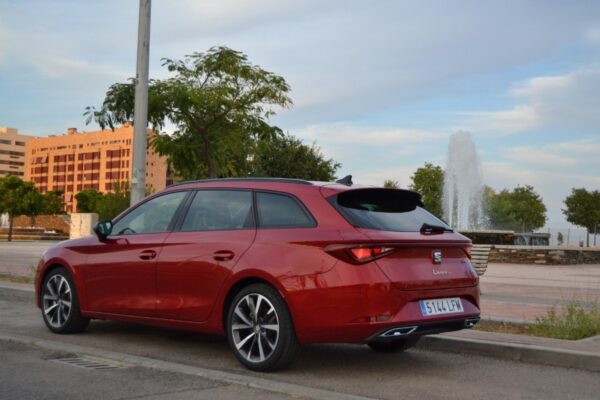 Alfombrilla para Seat Leon MK4 Familiar eTSI (2020-2024)