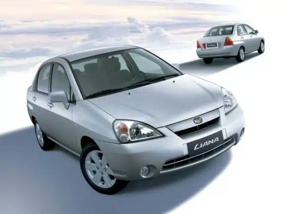 Alfombrilla para Suzuki Liana (2001-2004)