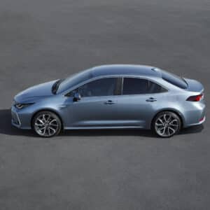 Alfombrilla para Toyota Corolla Sedan Hybrid (2017-2024)