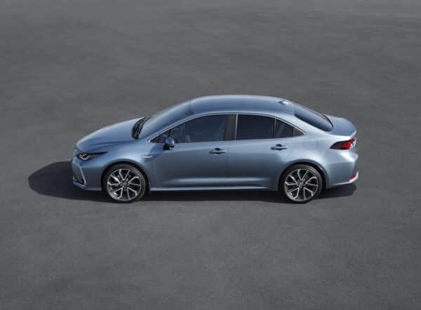 Alfombrilla para Toyota Corolla Sedan Hybrid (2017-2024)
