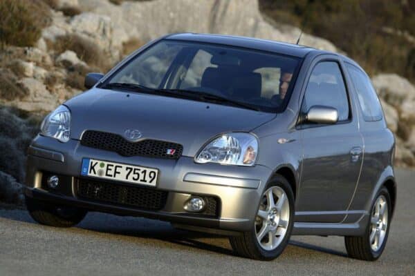 Alfombrilla para Toyota Yaris 3 puertas (1999-2006)