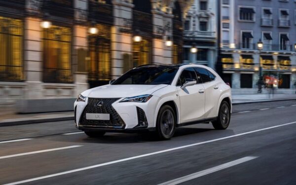 Alfombrilla para Lexus UX 250h (2019-2024)
