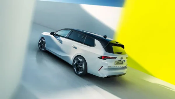 Alfombrilla para Opel Astra L Sports Tourer Hybrid (2022-2024)