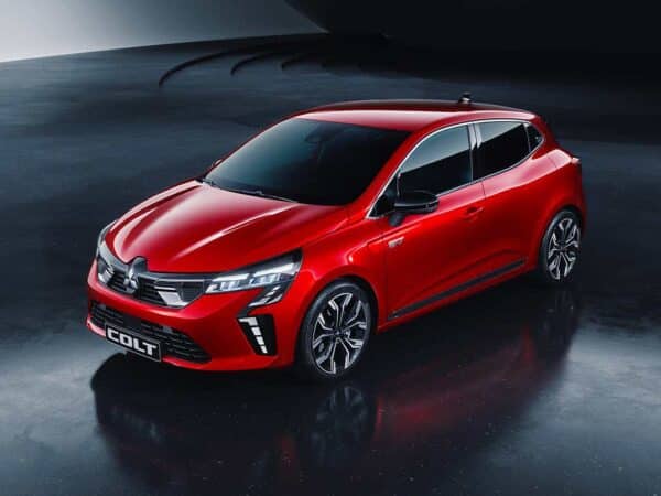 Alfombrilla para Mitsubishi Colt Hybrid (2023-2024)